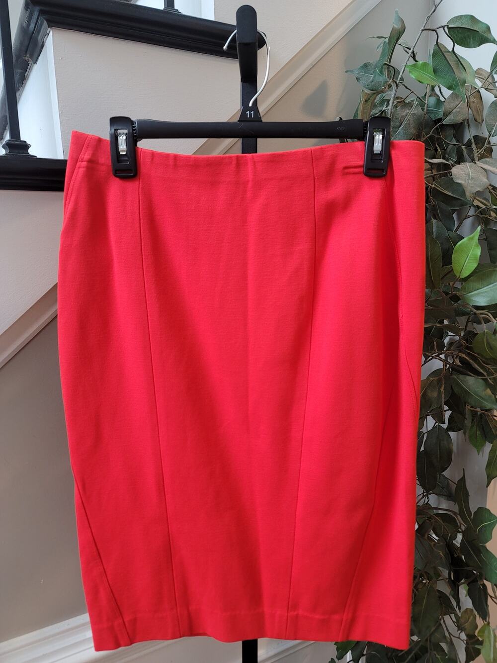 Ann Taylor Pencil Skirt Women's Size 10 Red High Waist Back Zipper Straight Fit
